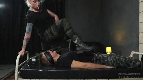 Mistress Anette - Sitting On His Face In Camo Pants