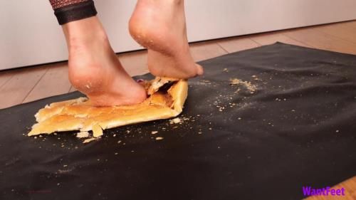 Milans Barefoot Bread Trample