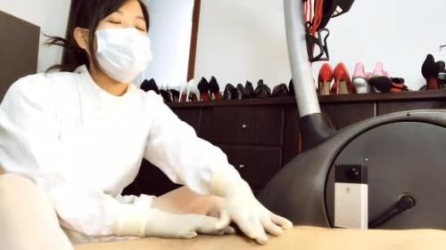 Ugly Chinese Fake Doc Gloved Handjob
