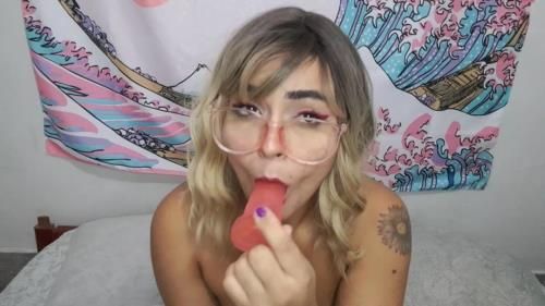 Latinamarne - Will Mommy Suck Your Dick For Money