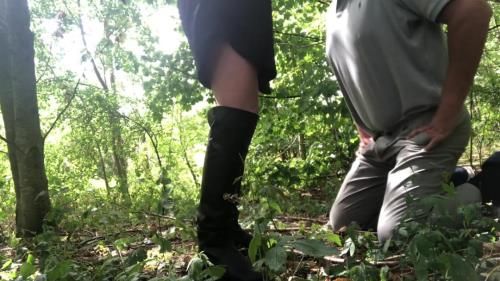 An Outdoor Kicking For The Slave - Feel Me When You Walk