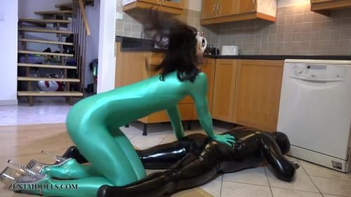 I am a dominant zentai fetishist and love to be pampered by my slaves