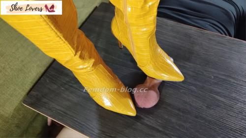 Yellow boots bootjob shoejob ruined orgasm double cumshot no bgm