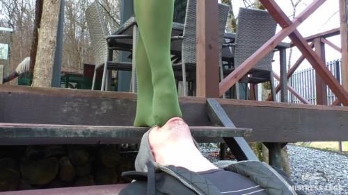 Mistress Legs - Gentle Foot Worship Mistress Feet In Green Pantyhose Outdoor